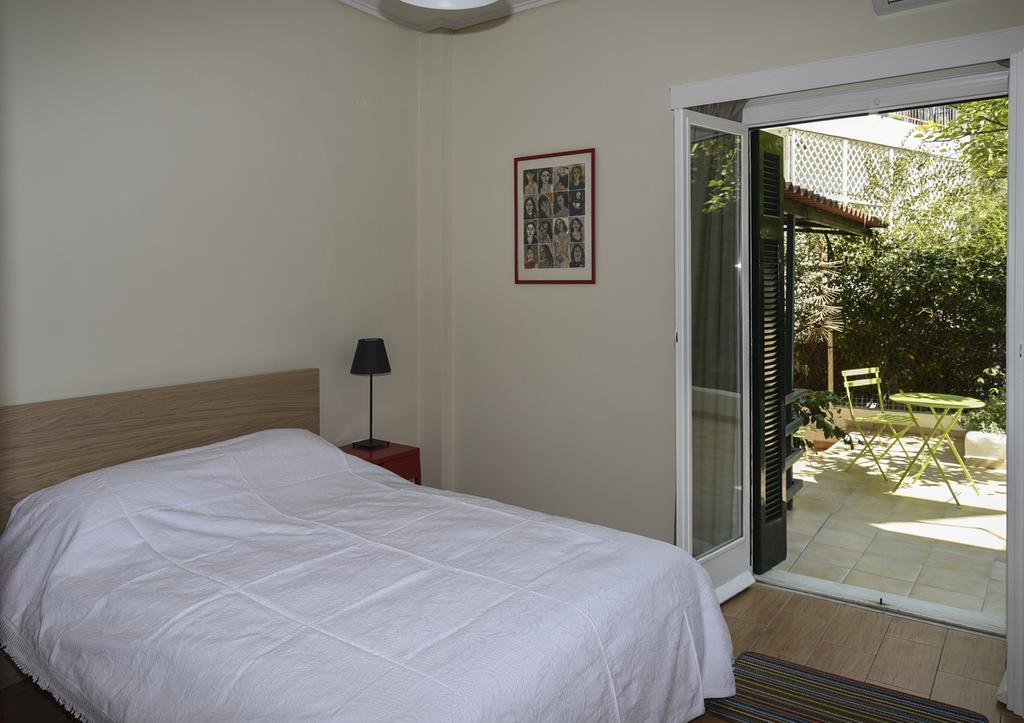Miranda'S Apartment In Thissio Athens Exterior photo