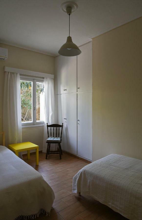 Miranda'S Apartment In Thissio Athens Exterior photo